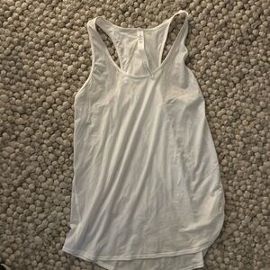 New with tags, lululemon tank size 4